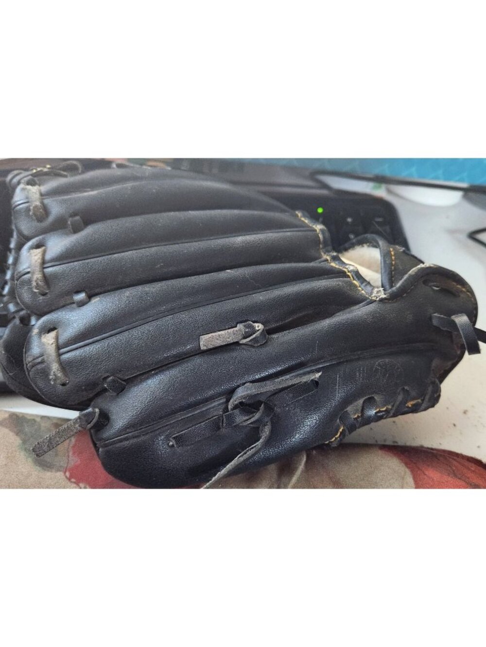Toy Official T-Ball Mitt Black T-100 07216 9 1/2 inch Deep Custom Pocket